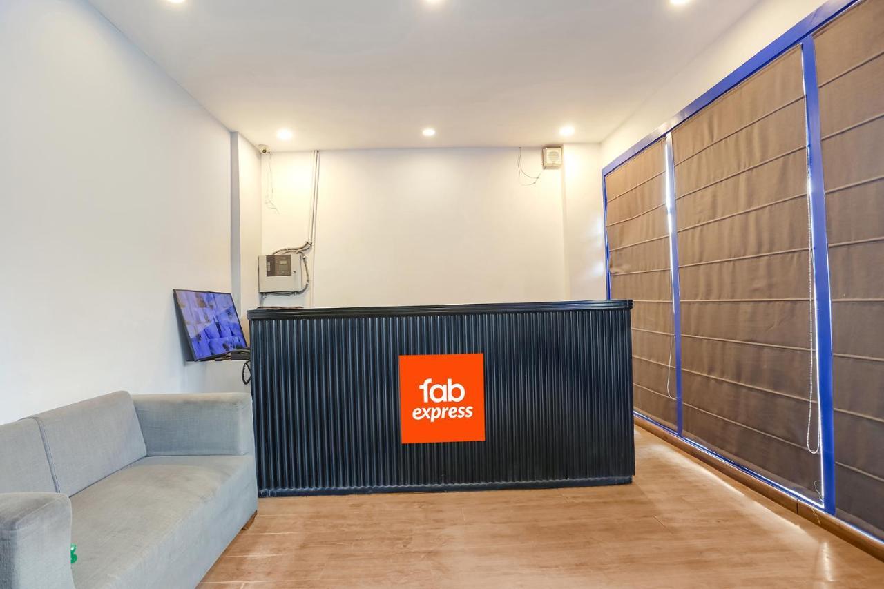 Fabexpress D2 Paschim Vihar Delhi (National Capital Territory of India) Exterior foto